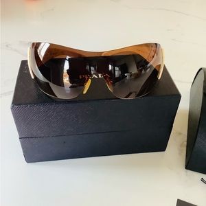 Authentic PRADA sunglasses 😎